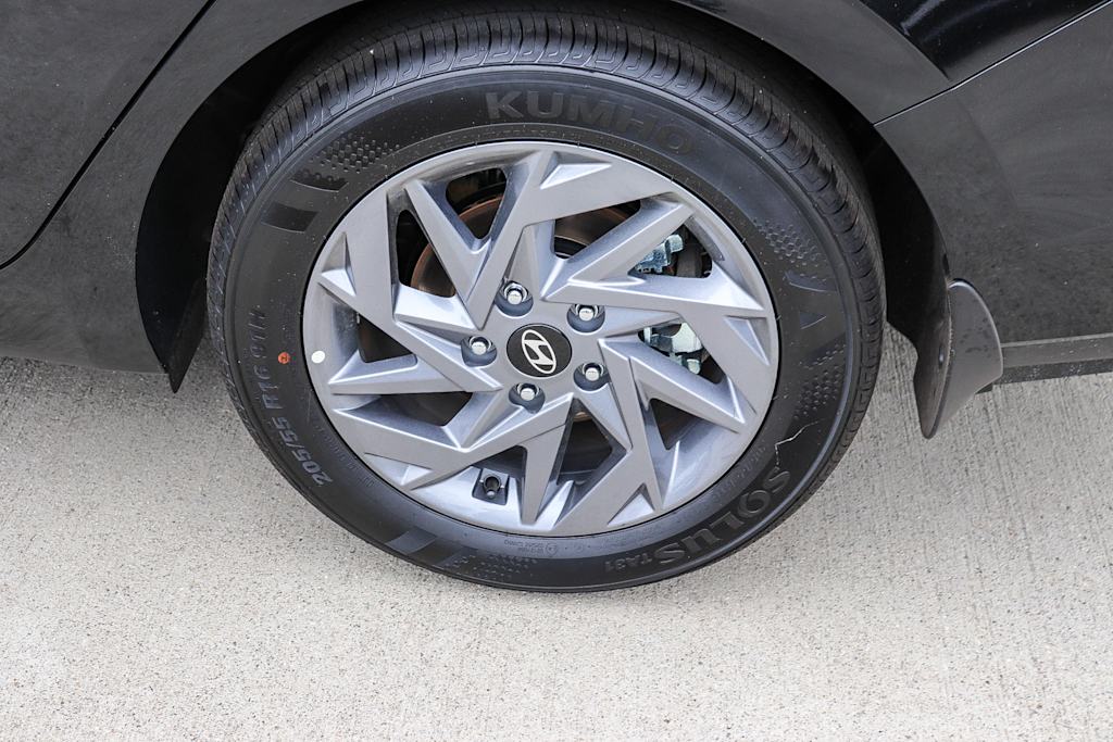Thumbnail: 2026 Hyundai Elantra - 5