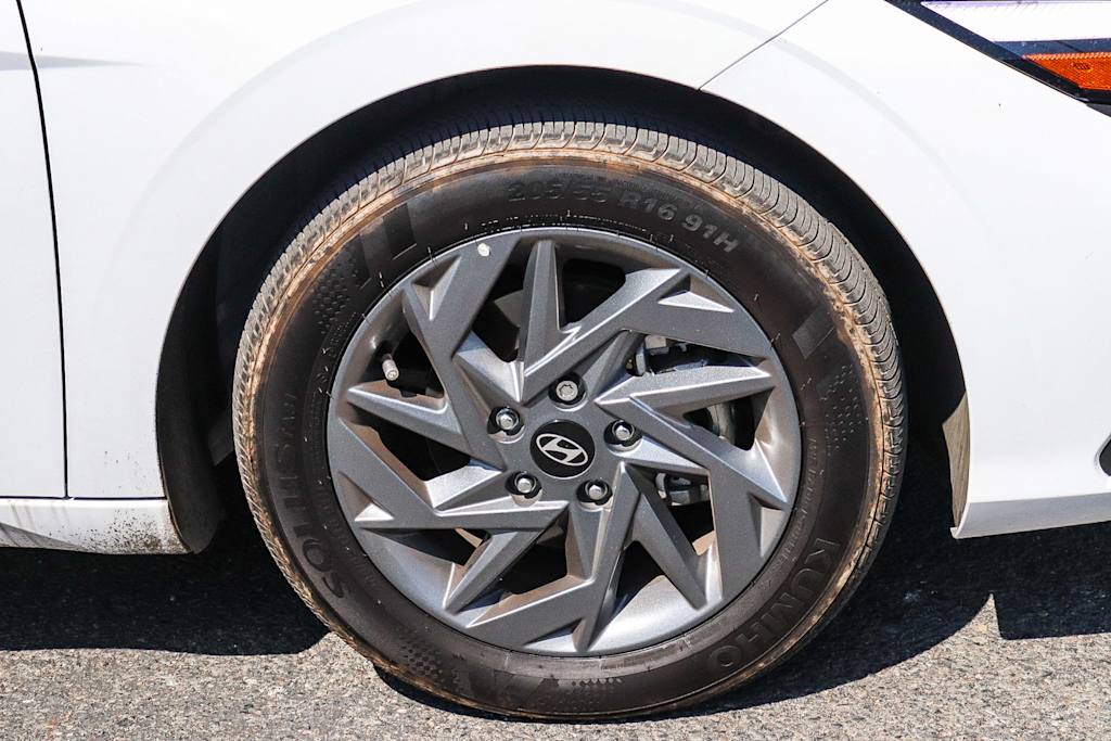 Thumbnail: 2025 Hyundai Elantra - 23