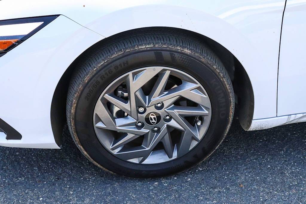 Thumbnail: 2025 Hyundai Elantra - 6