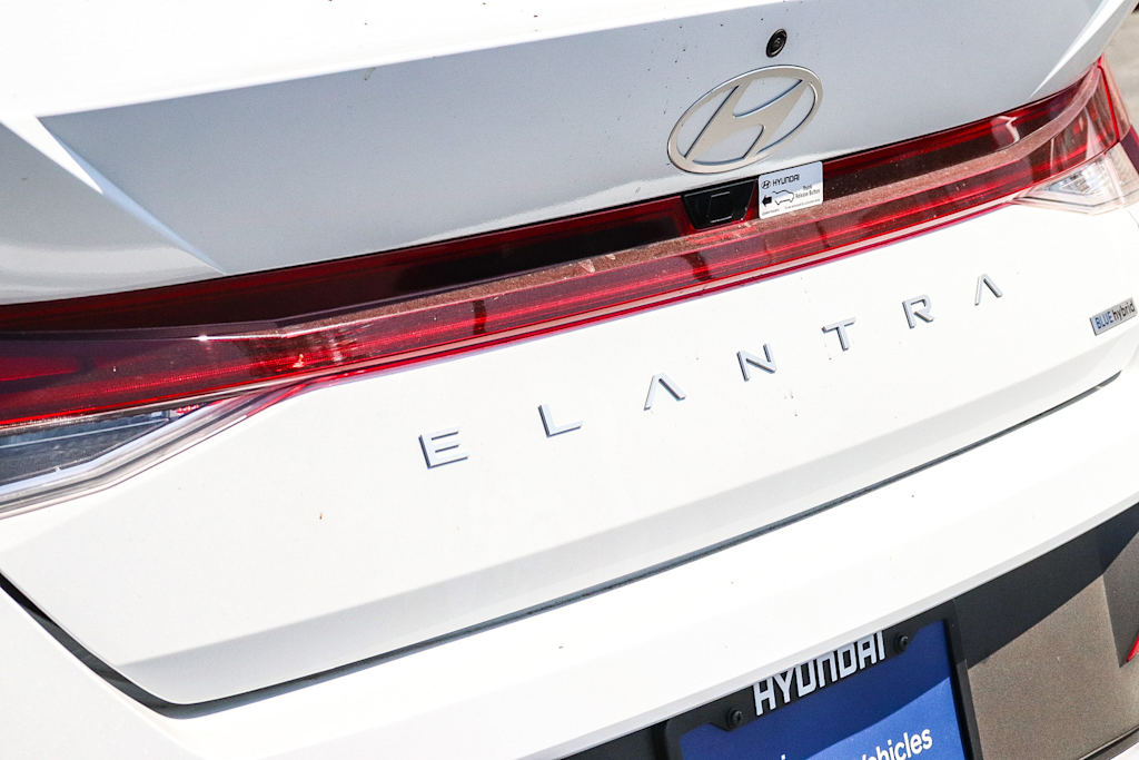 Thumbnail: 2025 Hyundai Elantra - 17