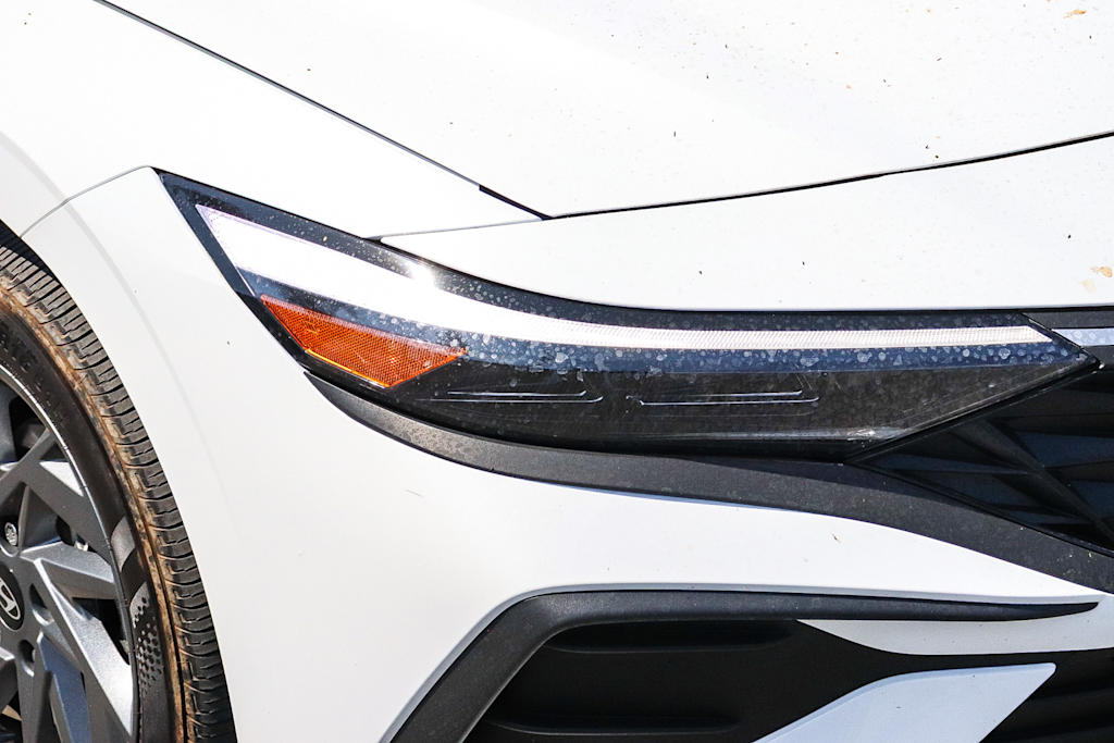 Thumbnail: 2025 Hyundai Elantra - 25