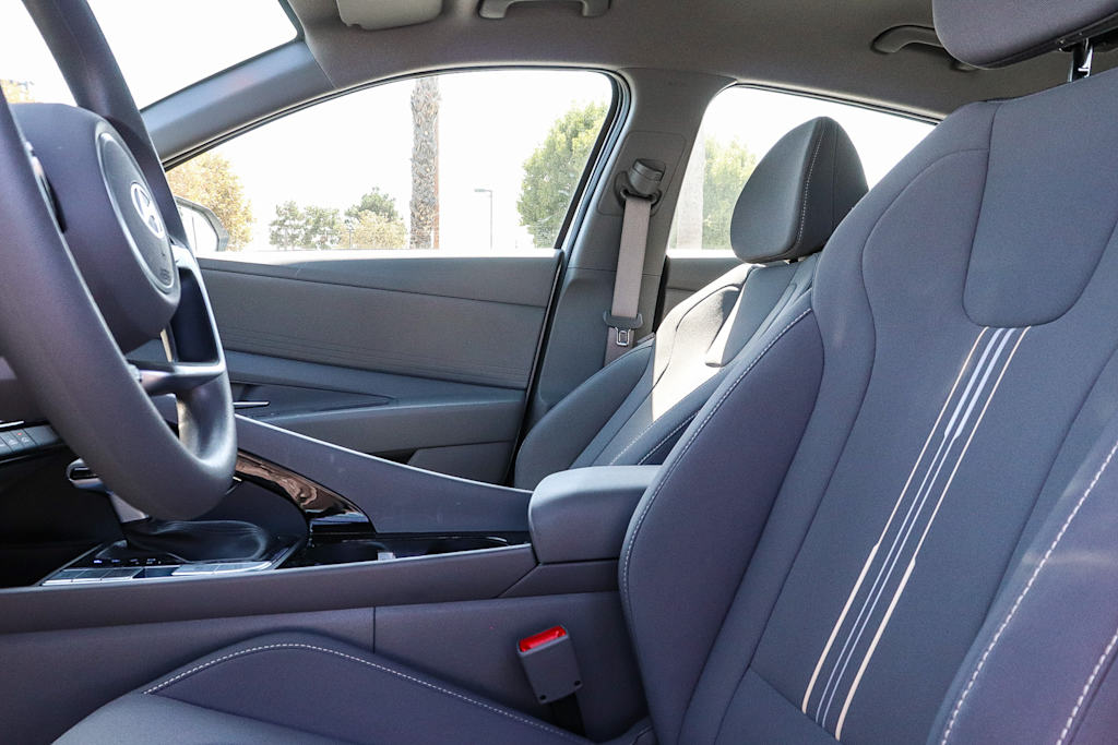 Thumbnail: 2025 Hyundai Elantra - 8
