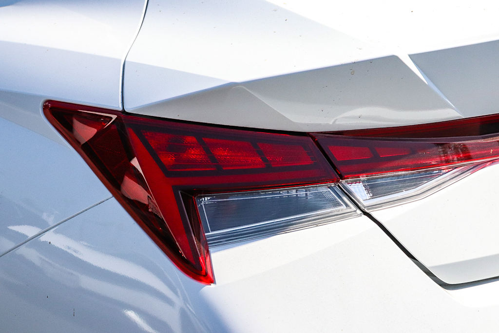 Thumbnail: 2025 Hyundai Elantra - 16