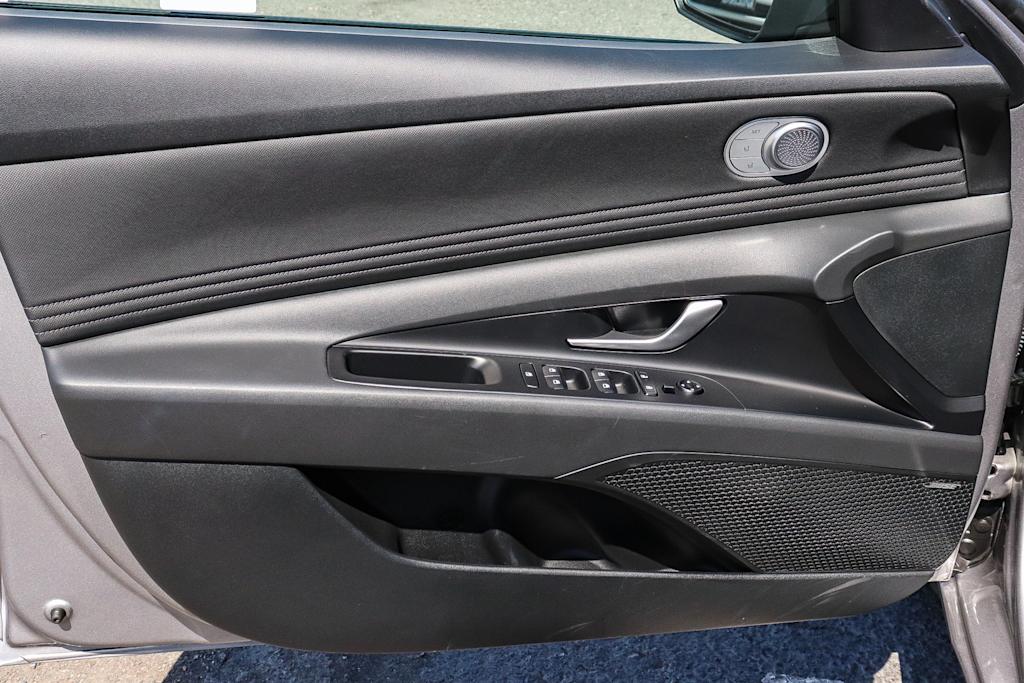 Thumbnail: 2025 Hyundai Elantra - 30