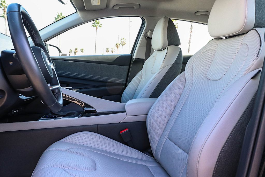 Thumbnail: 2025 Hyundai Elantra - 11