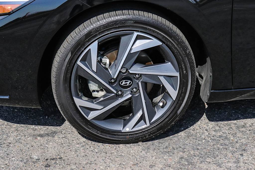 Thumbnail: 2025 Hyundai Elantra - 22