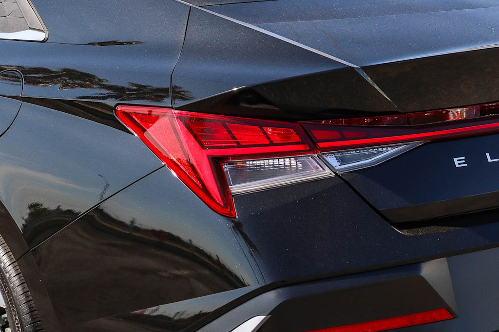Thumbnail: 2025 Hyundai Elantra - 20