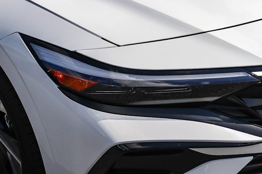 Thumbnail: 2025 Hyundai Elantra - 16