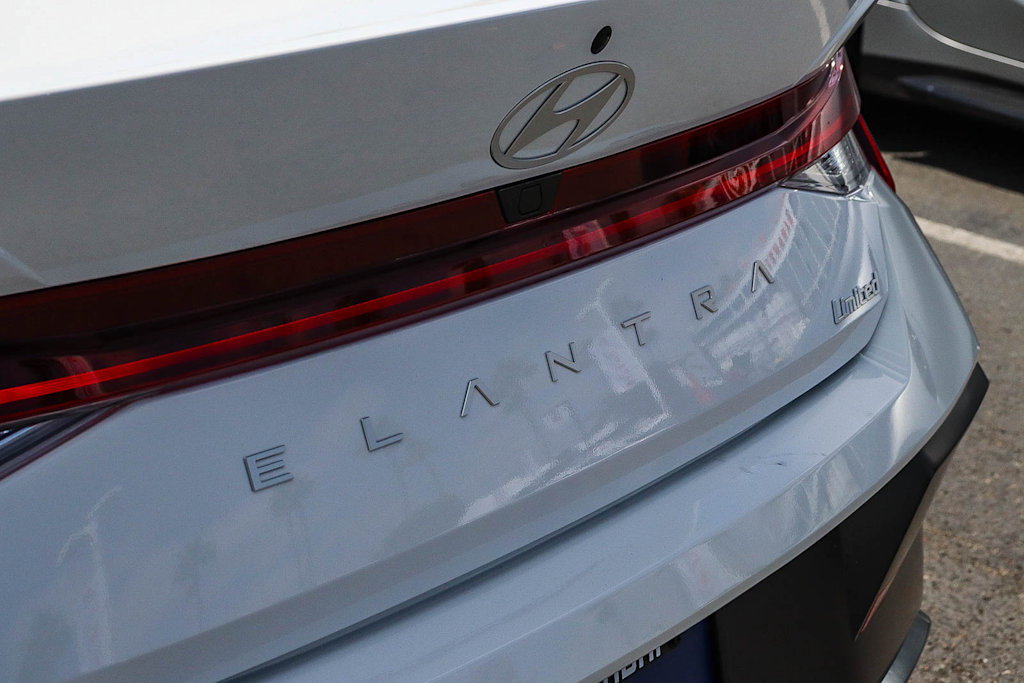 Thumbnail: 2025 Hyundai Elantra - 5