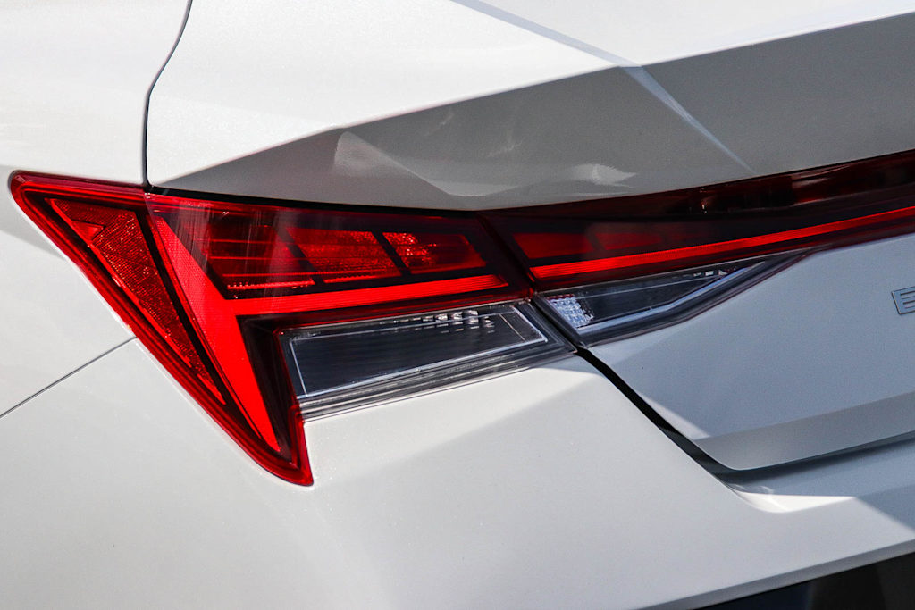 Thumbnail: 2025 Hyundai Elantra - 20