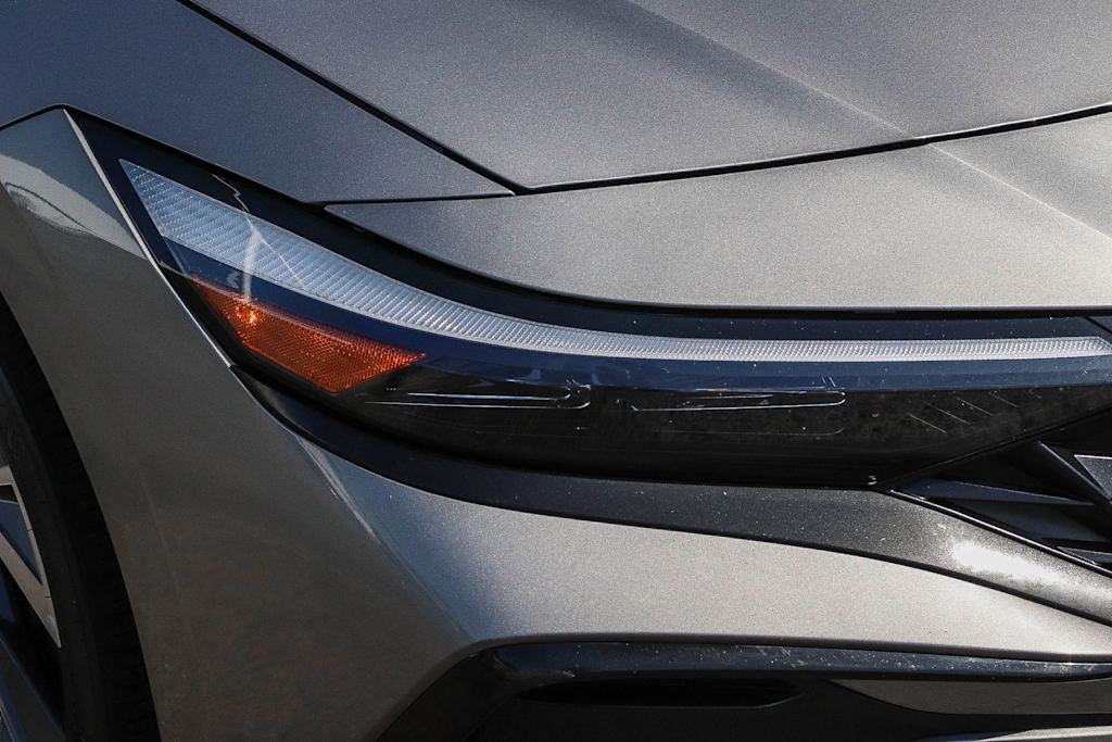 Thumbnail: 2024 Hyundai Elantra - 17