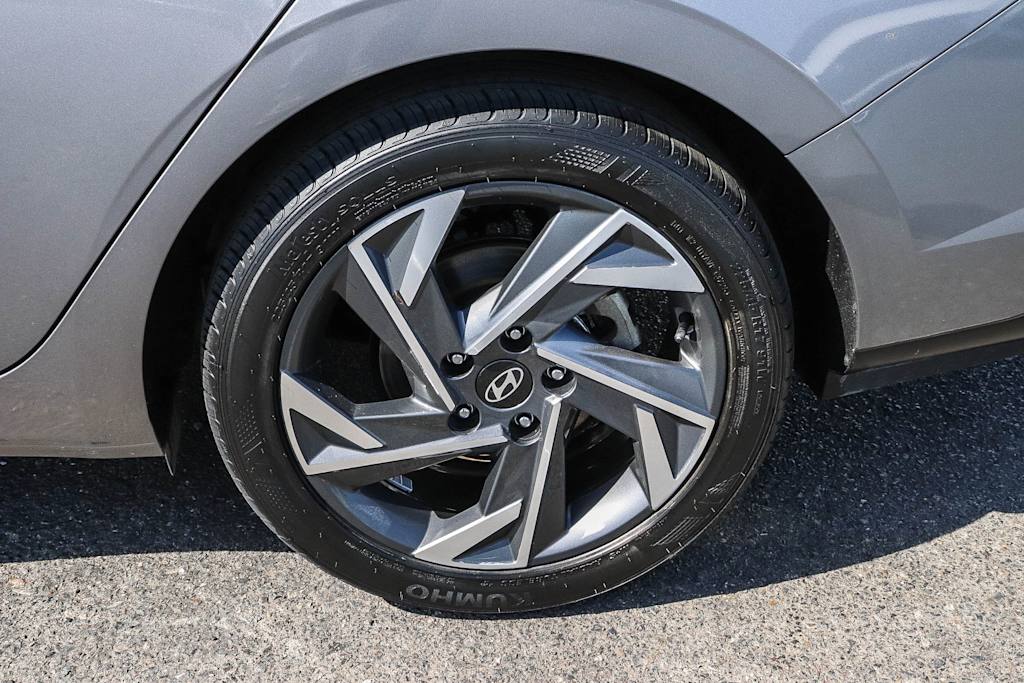 Thumbnail: 2024 Hyundai Elantra - 7