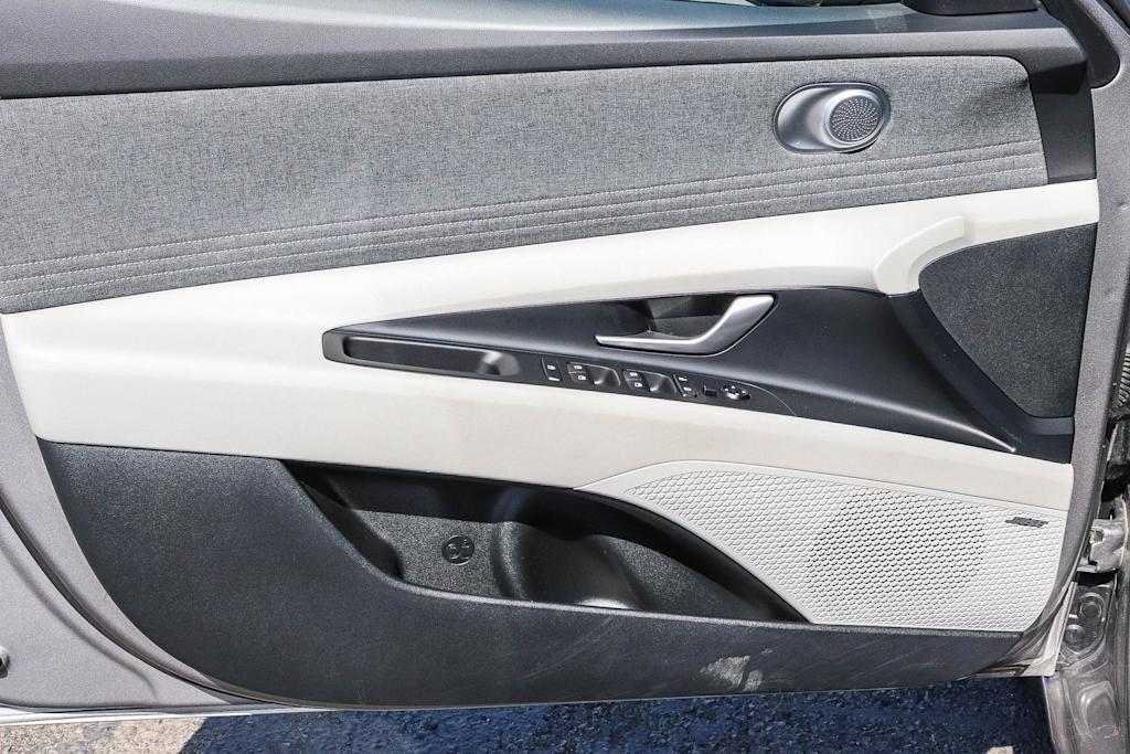 Thumbnail: 2024 Hyundai Elantra - 28