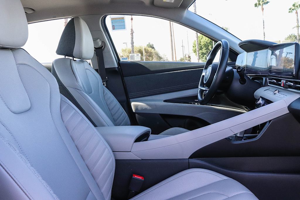 Thumbnail: 2024 Hyundai Elantra - 10