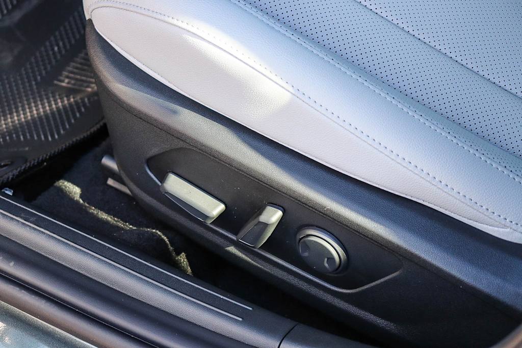 Thumbnail: 2026 Hyundai Elantra - 15