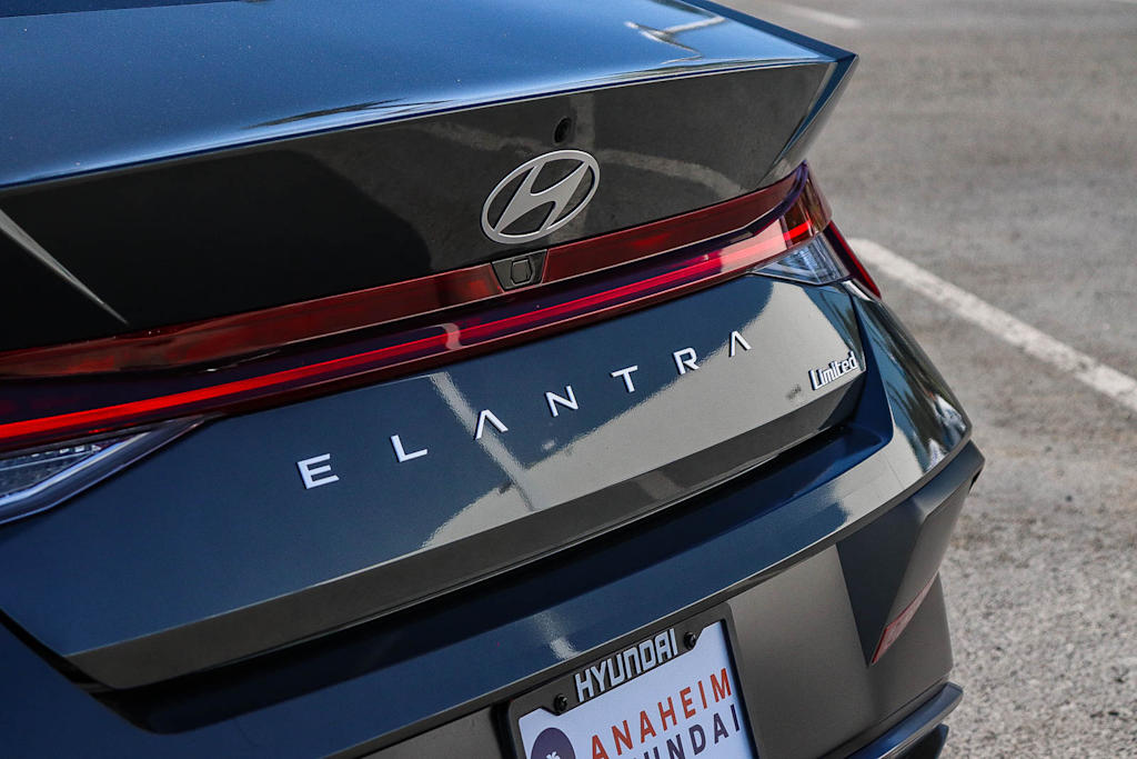 Thumbnail: 2026 Hyundai Elantra - 21