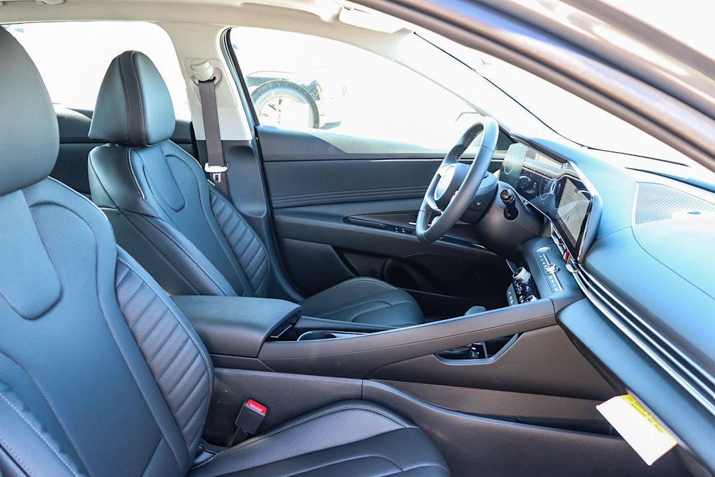 Thumbnail: 2026 Hyundai Elantra - 9