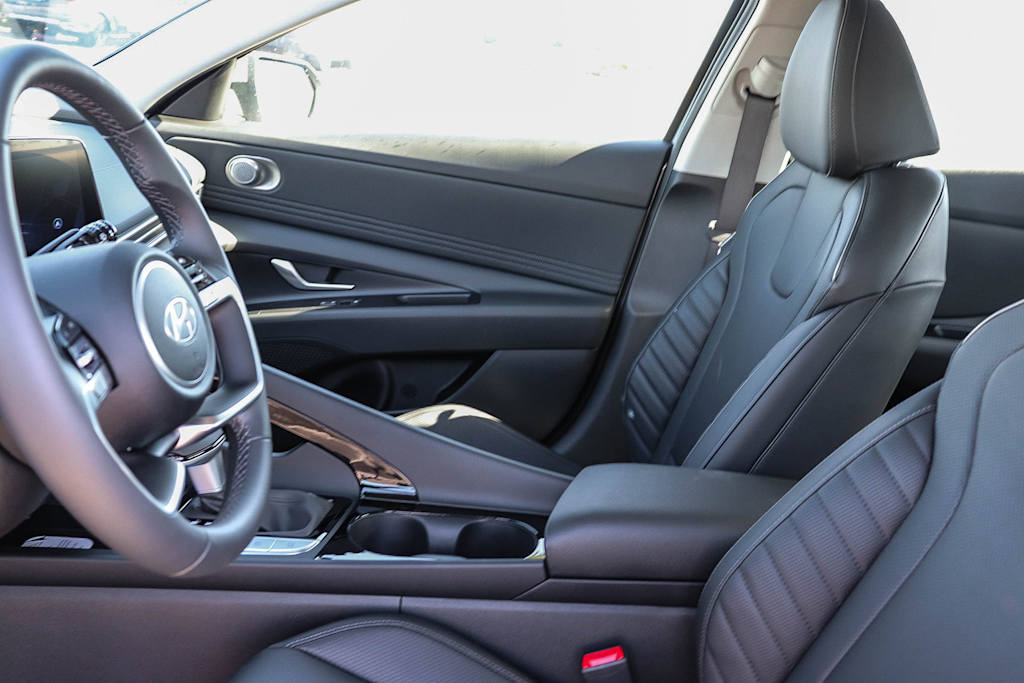 Thumbnail: 2026 Hyundai Elantra - 10