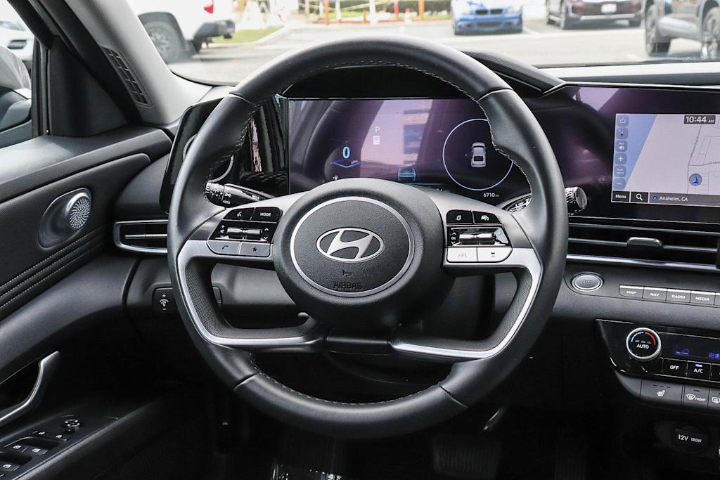 Thumbnail: 2025 Hyundai Elantra - 8