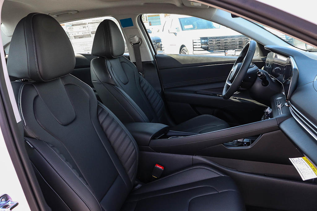 Thumbnail: 2026 Hyundai Elantra - 9
