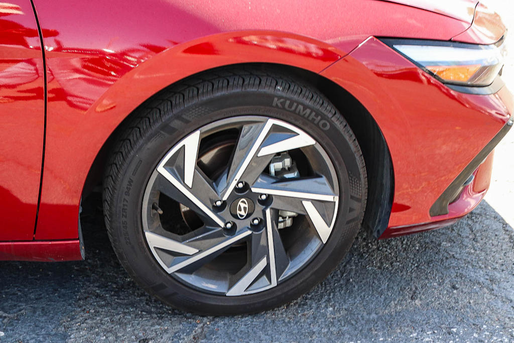 Thumbnail: 2025 Hyundai Elantra - 17