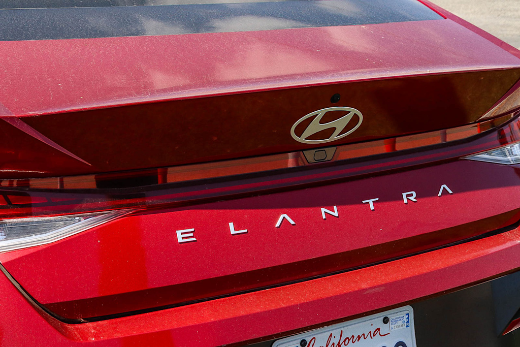 Thumbnail: 2025 Hyundai Elantra - 11