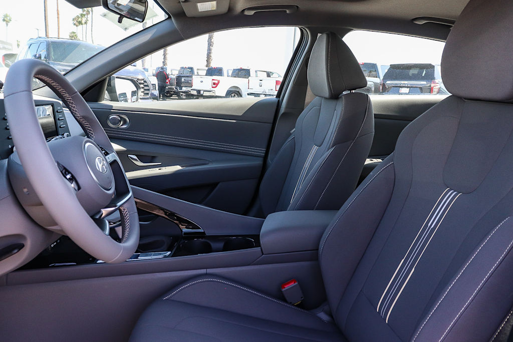 Thumbnail: 2026 Hyundai Elantra - 10