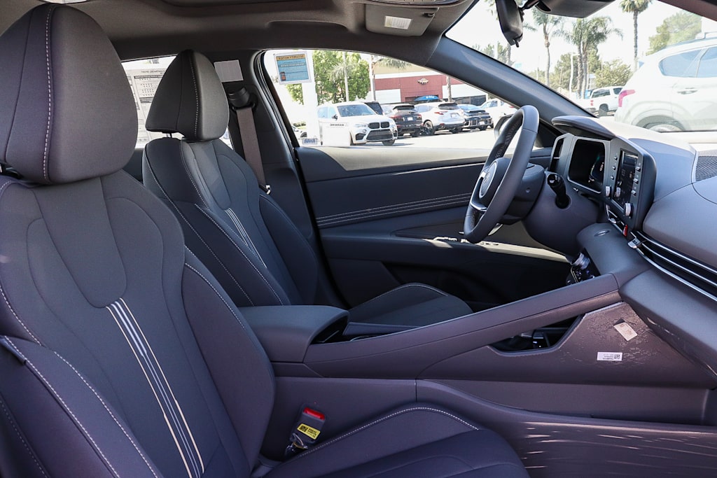 Thumbnail: 2026 Hyundai Elantra - 9