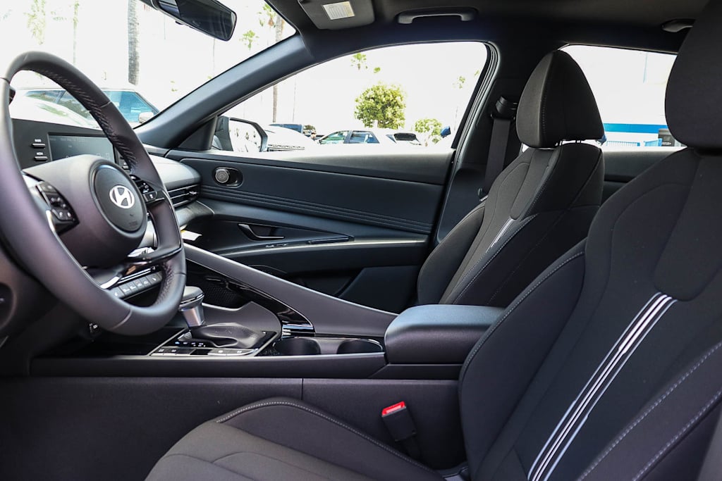 Thumbnail: 2026 Hyundai Elantra - 10