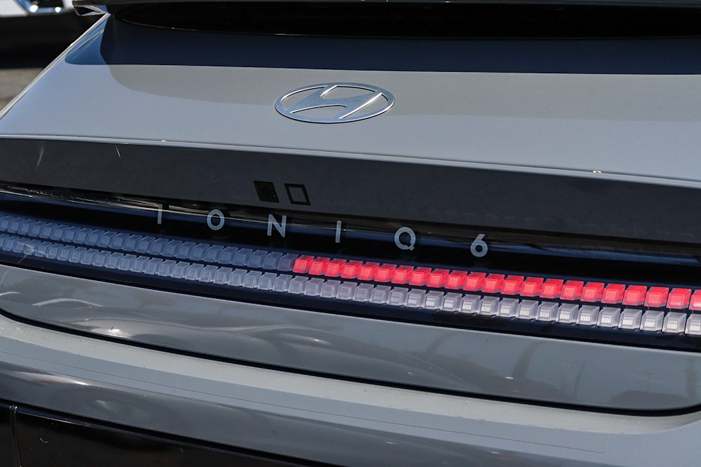 Thumbnail: 2023 Hyundai Ioniq 6 - 15