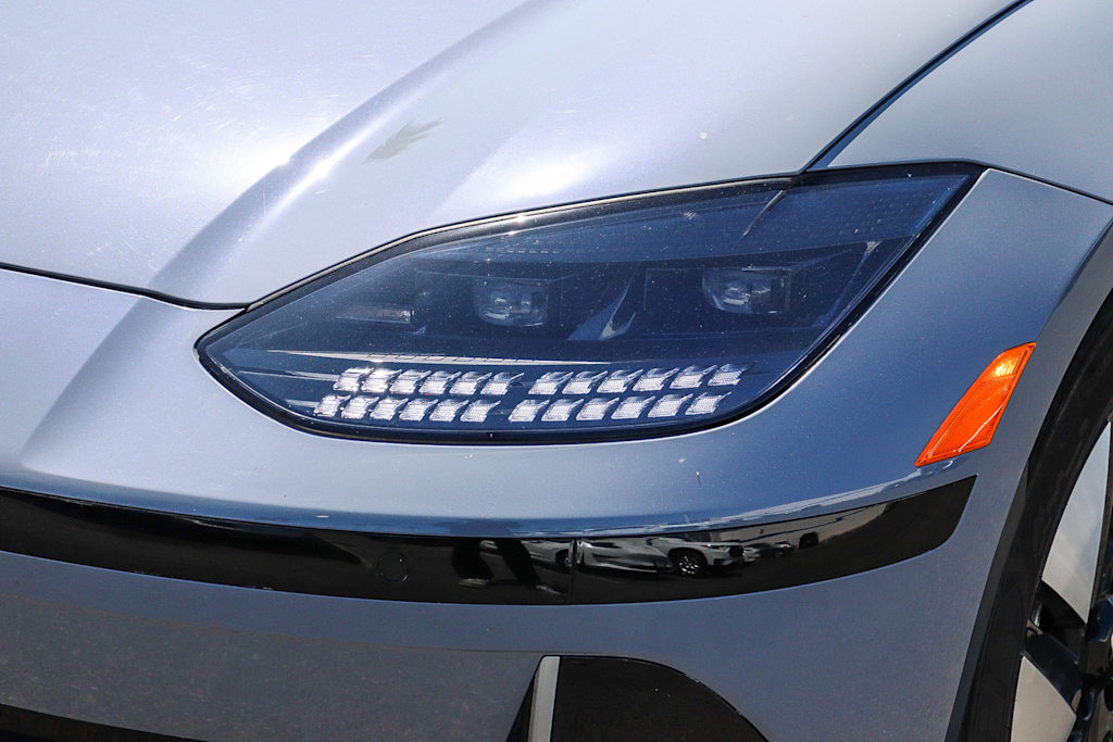 Thumbnail: 2023 Hyundai Ioniq 6 - 12
