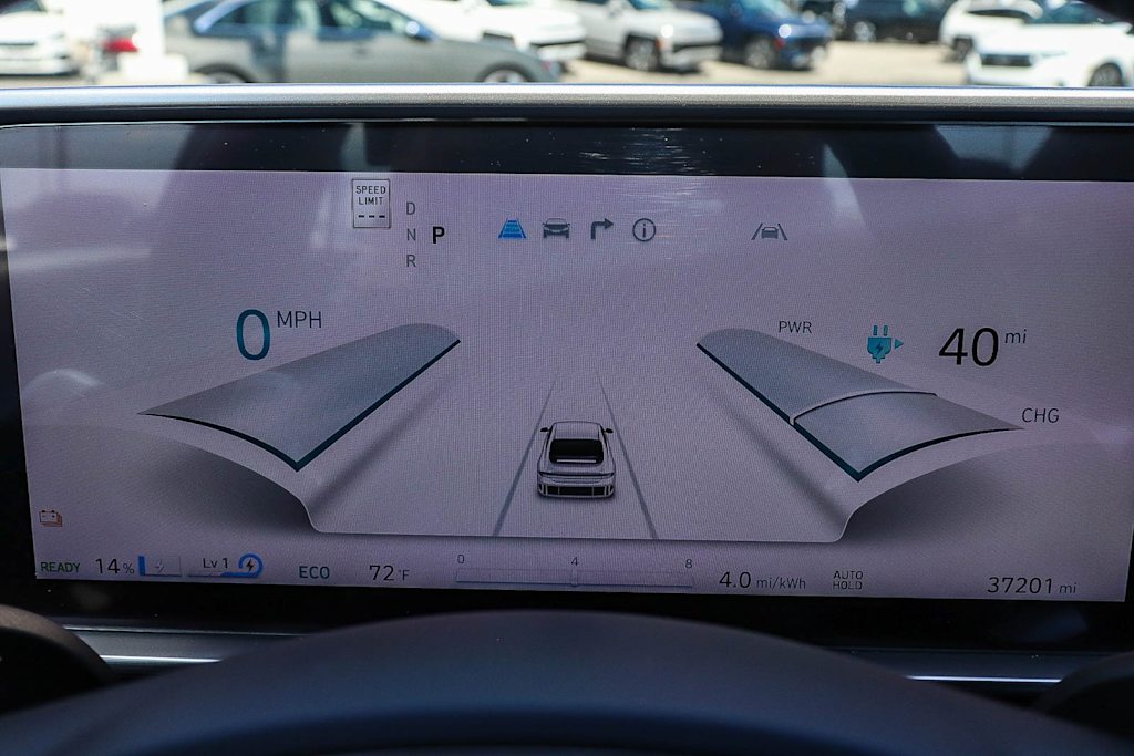 Thumbnail: 2023 Hyundai Ioniq 6 - 23