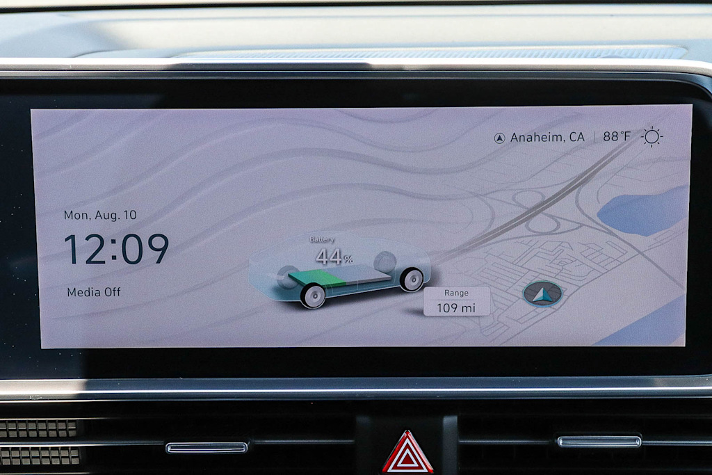 Thumbnail: 2023 Hyundai Ioniq 6 - 21
