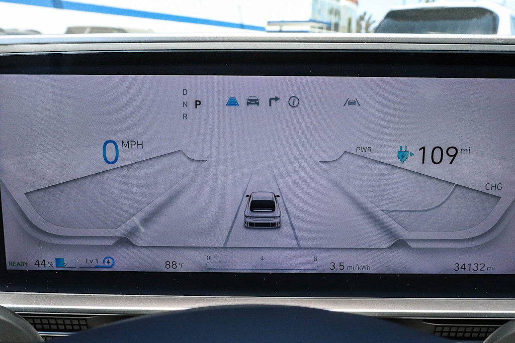 Thumbnail: 2023 Hyundai Ioniq 6 - 30
