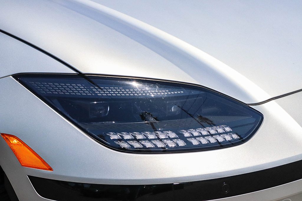 Thumbnail: 2023 Hyundai Ioniq 6 - 15
