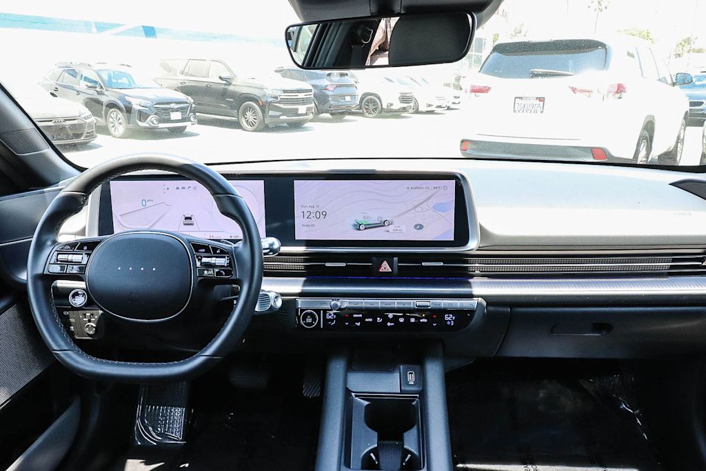 Thumbnail: 2023 Hyundai Ioniq 6 - 2