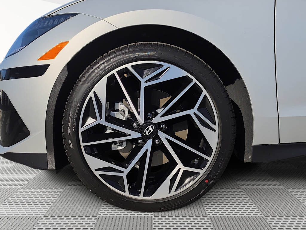 Thumbnail: 2023 Hyundai Ioniq 6 - 6