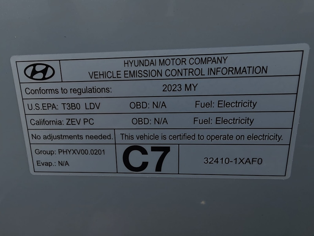 Thumbnail: 2023 Hyundai Ioniq 6 - 13