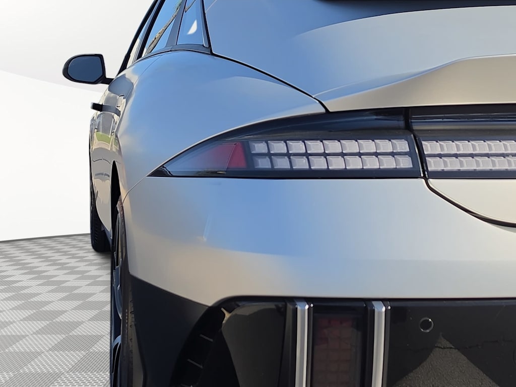Thumbnail: 2023 Hyundai Ioniq 6 - 5