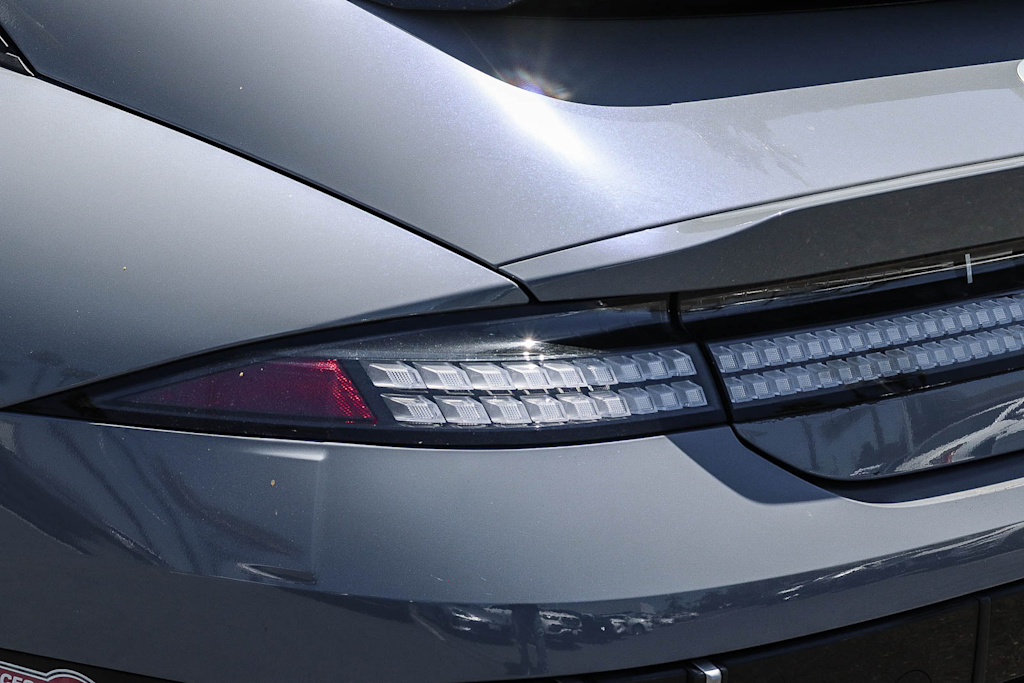 Thumbnail: 2023 Hyundai Ioniq 6 - 14