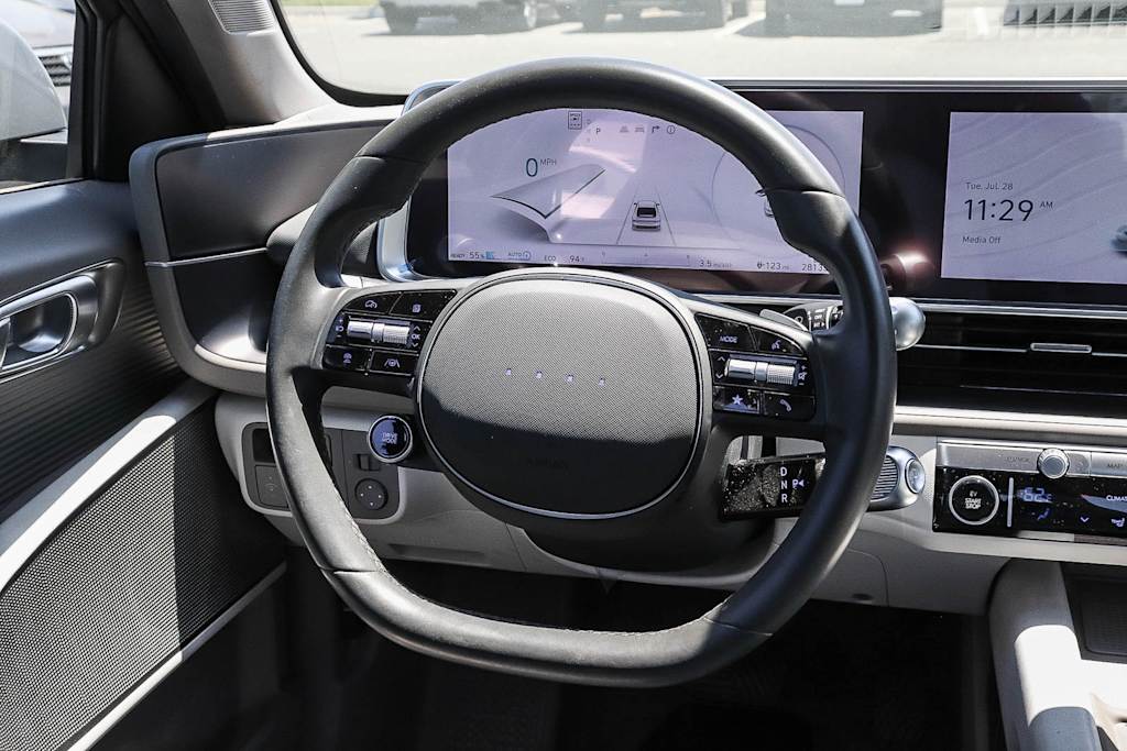 Thumbnail: 2023 Hyundai Ioniq 6 - 7