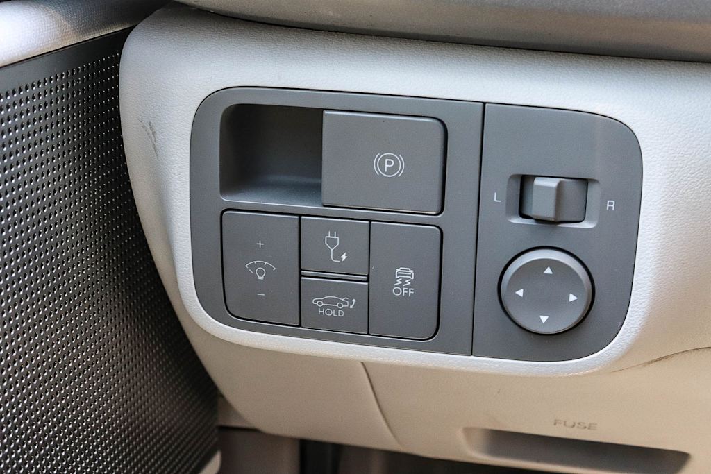 Thumbnail: 2024 Hyundai Ioniq 6 - 32