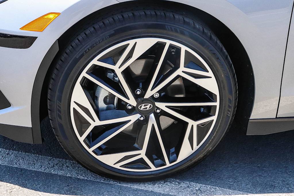Thumbnail: 2024 Hyundai Ioniq 6 - 21