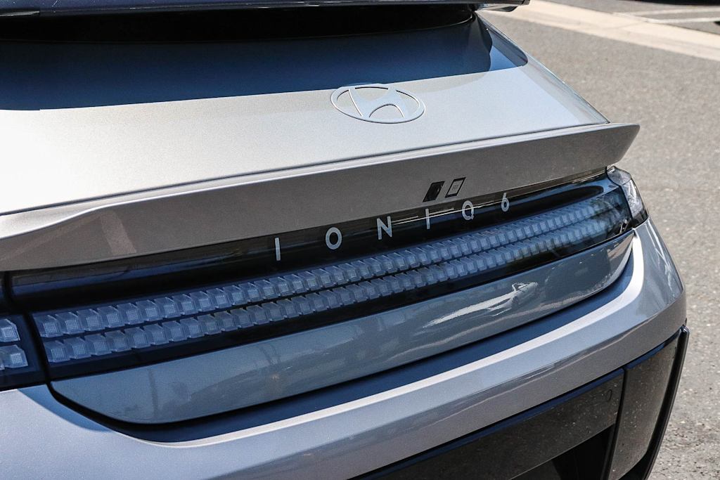 Thumbnail: 2024 Hyundai Ioniq 6 - 20