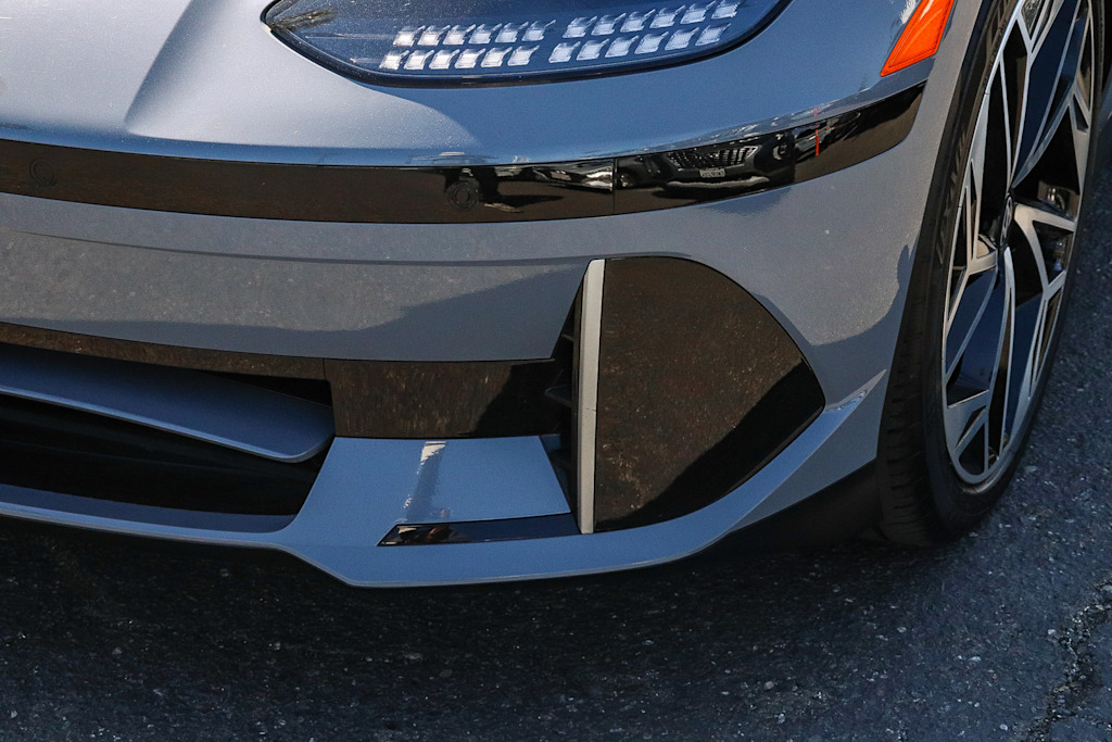 Thumbnail: 2024 Hyundai Ioniq 6 - 11