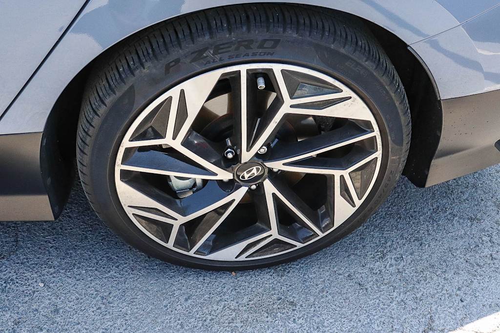 Thumbnail: 2024 Hyundai Ioniq 6 - 21