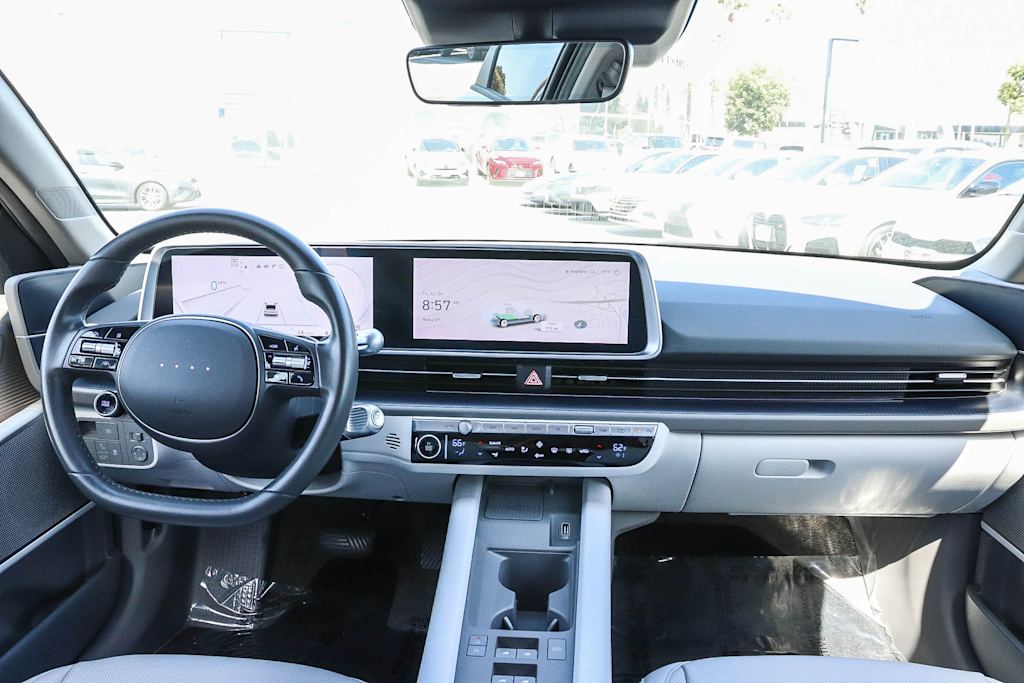 Thumbnail: 2023 Hyundai Ioniq 6 - 2