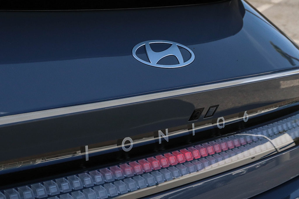 Thumbnail: 2023 Hyundai Ioniq 6 - 20