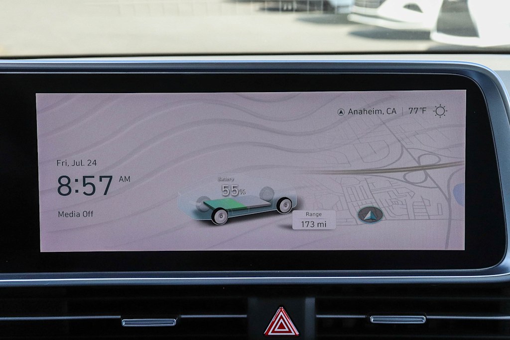Thumbnail: 2023 Hyundai Ioniq 6 - 22