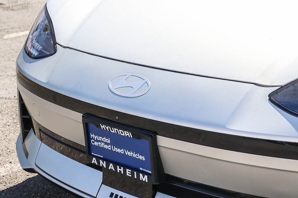 Thumbnail: 2023 Hyundai Ioniq 6 - 4